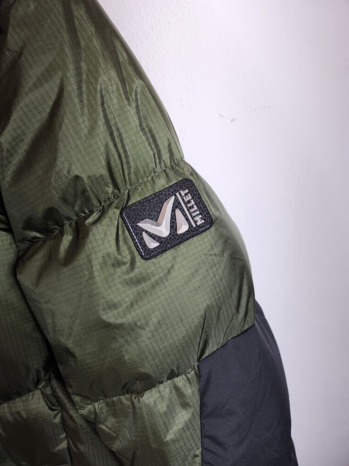 밀레 윈드스토퍼 발열구스패딩 95 M 카키 새제품급 상품이미지5