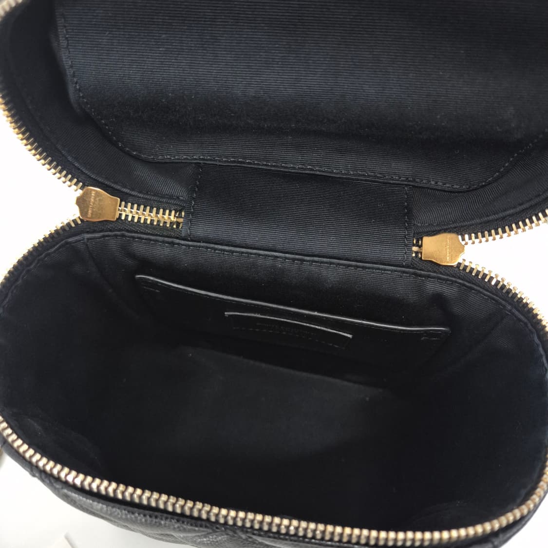 [감정완료] 생로랑 퀼팅 베니티 크로스백 & 숄더백 블랙 (748849) 상품이미지10