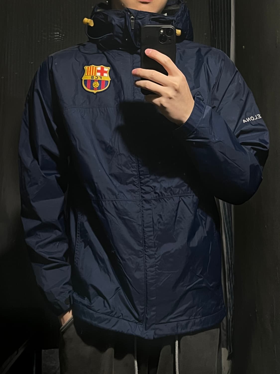 나이키 00s 네이비 바르셀로나 스우시 로고 올드스쿨 경량 바람막이 상품이미지2