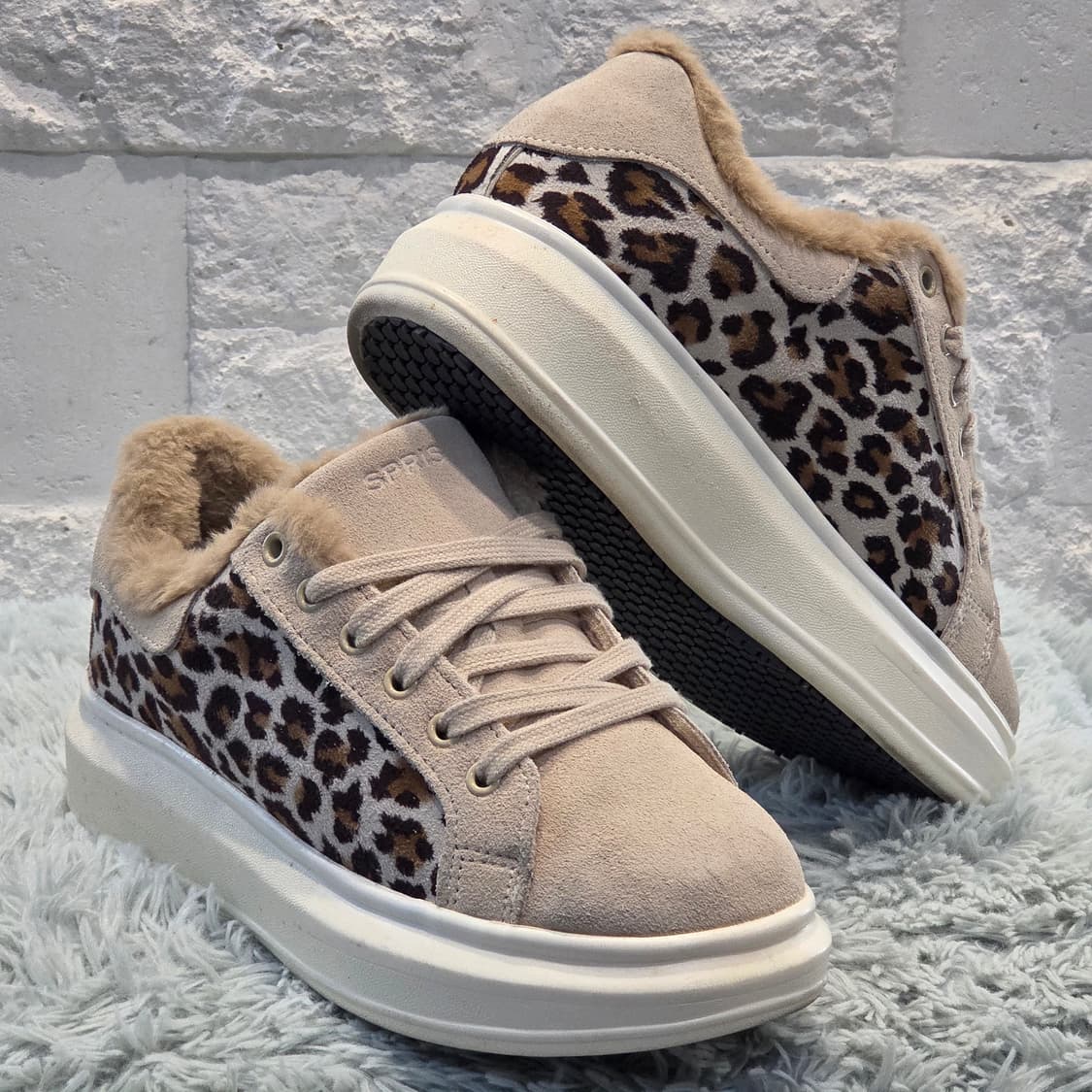 7q-13:스프리스 레오파드 퍼 스니커즈 베이지 (225cm)-거의새거 상품이미지3