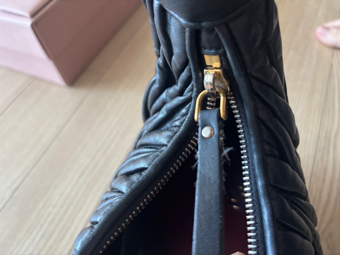 미우미우 마테라쎄 호보 미디윰 나파가죽  상품이미지2