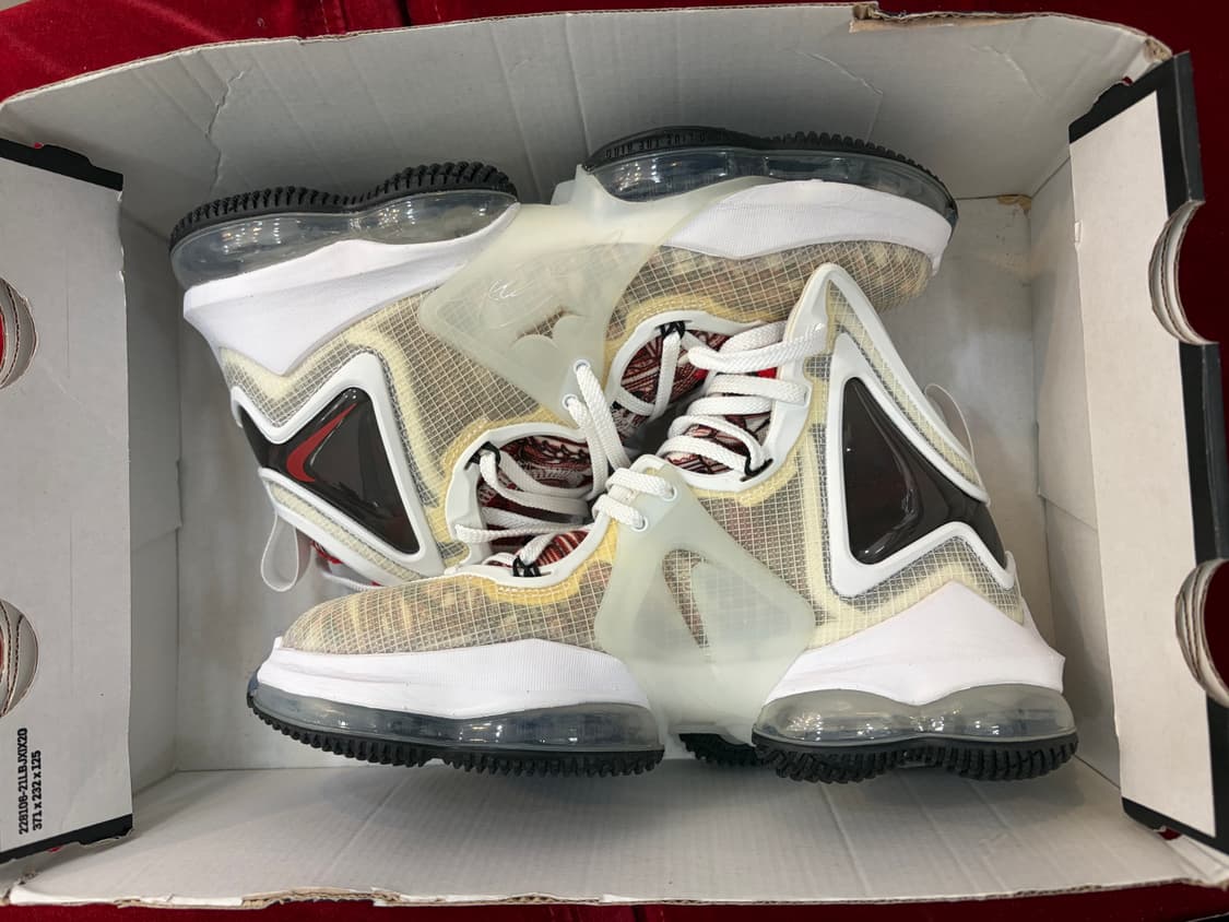 새상품 나이키 르브론 19 화이트 유니버시티 레드 상품이미지2