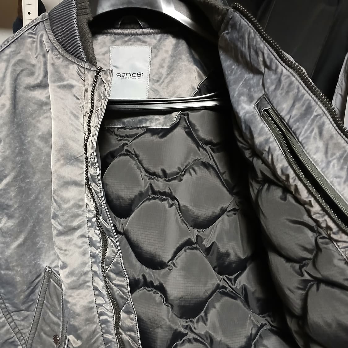 series 시리즈 구스다운 항공점퍼 패딩 다운 자켓 차콜 실버 워싱 상품이미지7