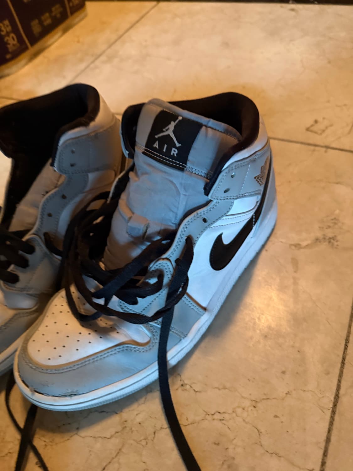 조던 1 미드 라이트 스모크 그레이 상품이미지3