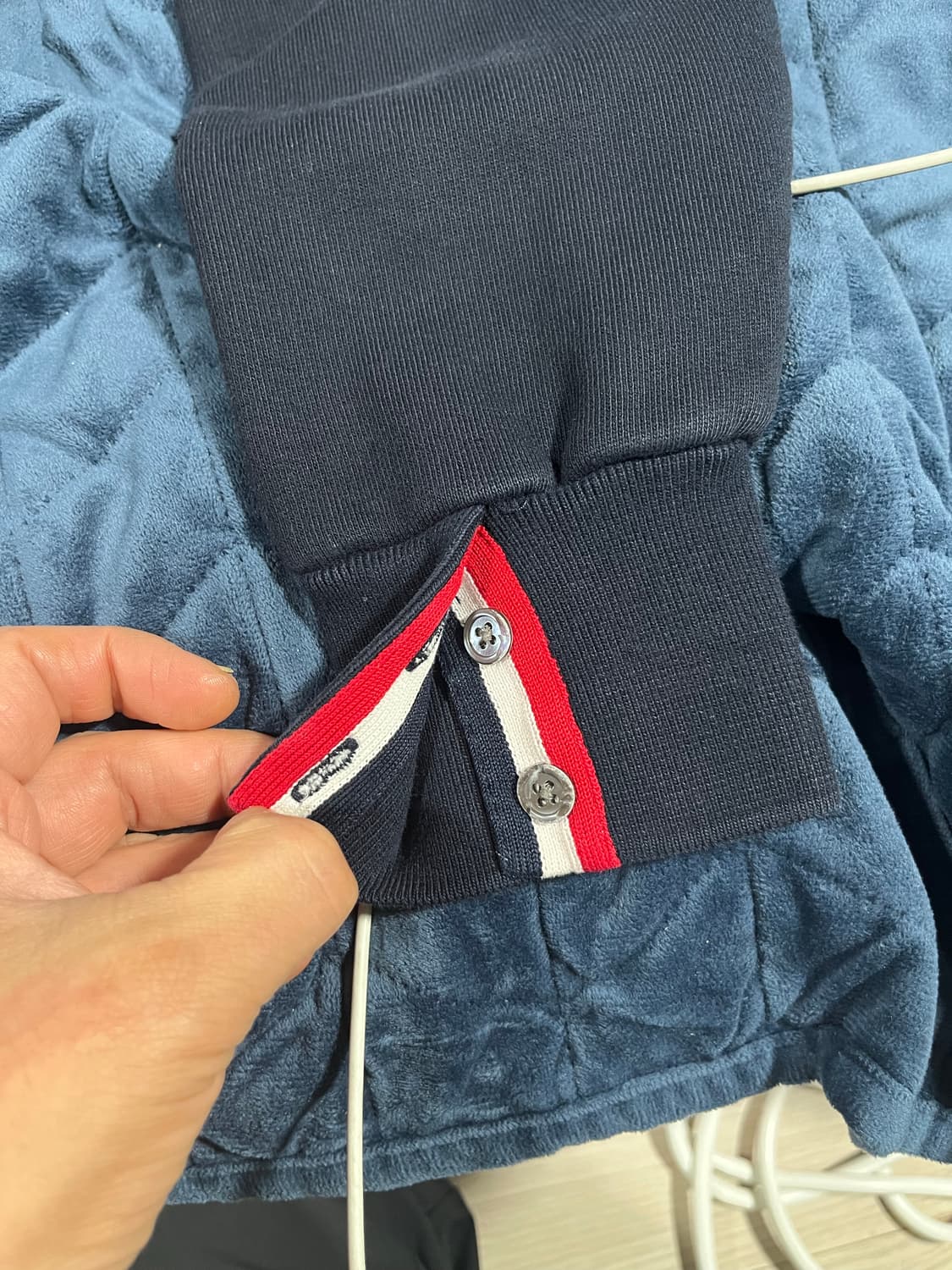 톰브라운 백 스프라이트맨투맨 3 상품이미지7