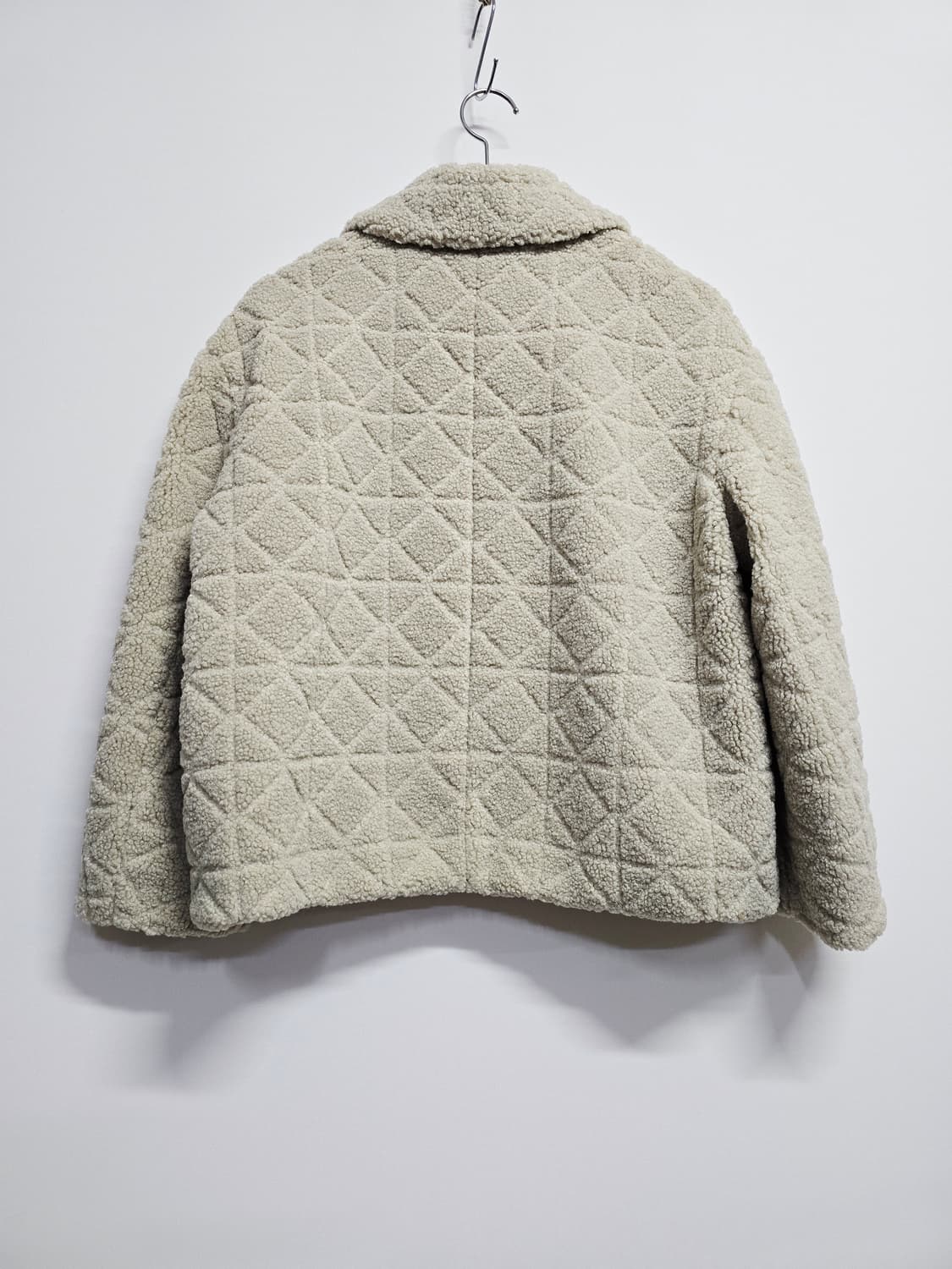 빈폴 패턴 부클 소재 쇼트 아우터 카키 퀼팅 플리스 자켓 상품이미지5