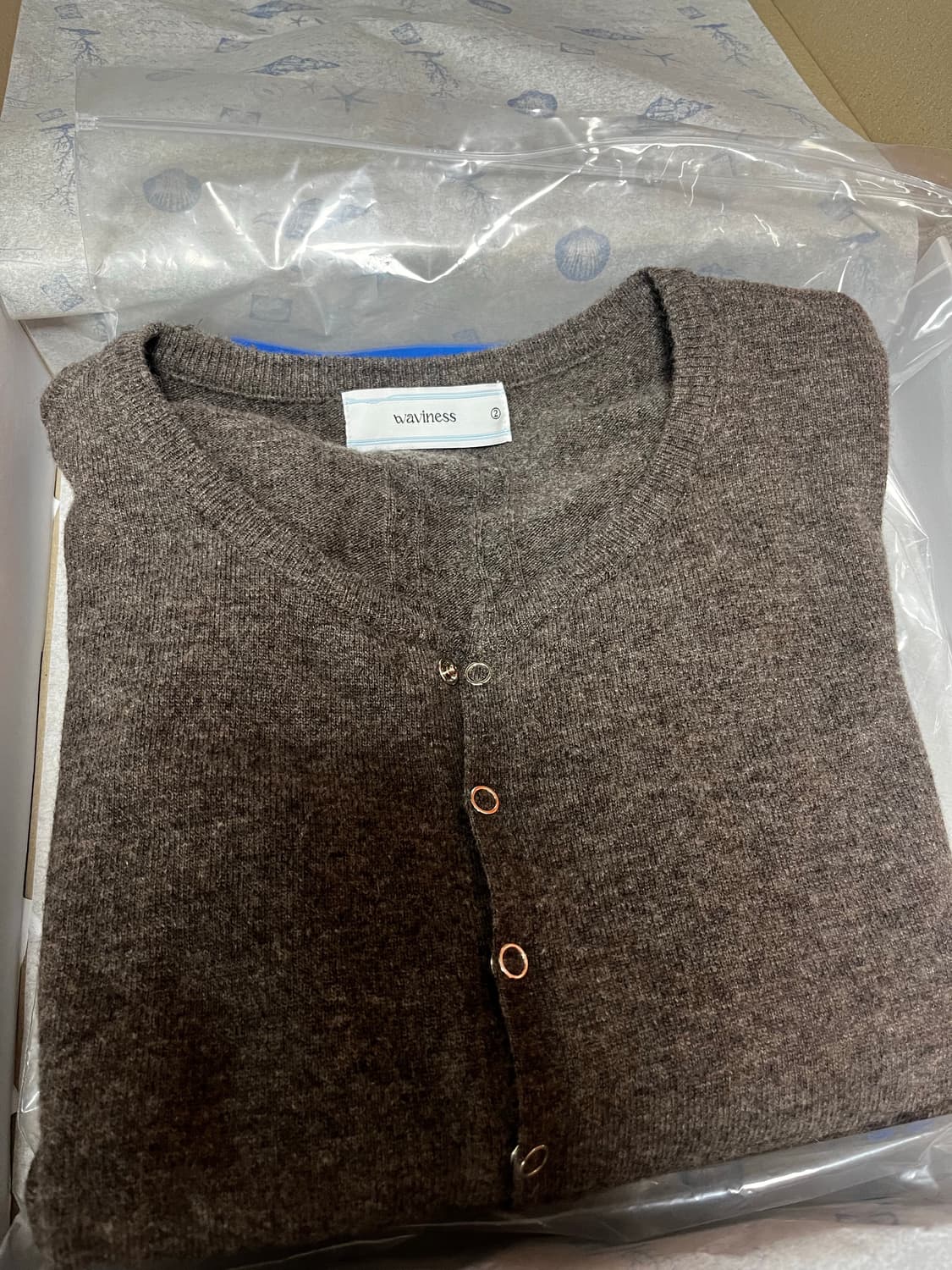 웨이비니스 로우 타이드 헨리넥 니트 브라운2 상품이미지5