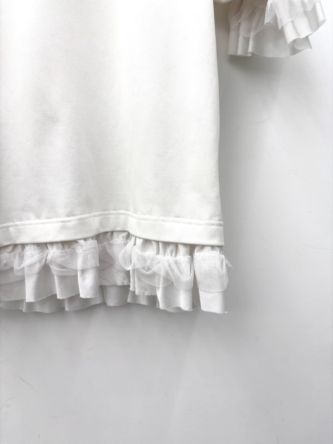 FRILL DETAIL SHORT SLEEVE  상품이미지3