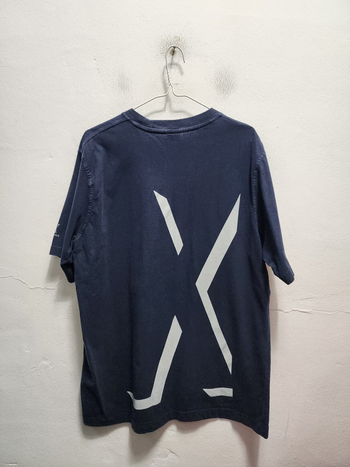 알마니 익스체인지 A/X 네이비 빅로고 반팔티 상품이미지2