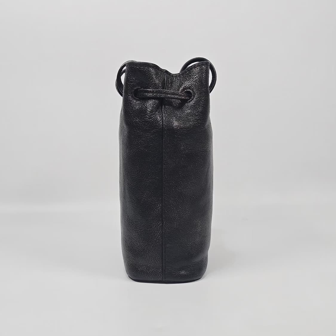 미우미우 올드 나파 가죽 파우치 미니 상품이미지5