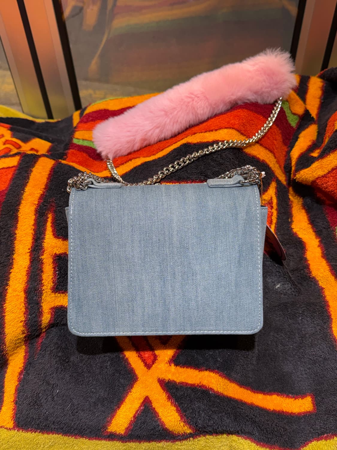 게스 데님 체인 미니 크로스백 상품이미지2