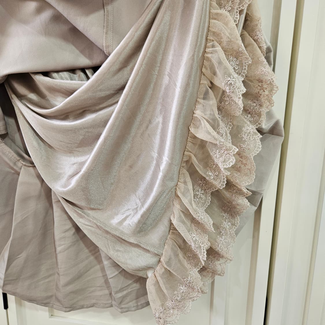 엑시즈팜(axes femme) 레이스 배색 플레어 원피스 상품이미지6