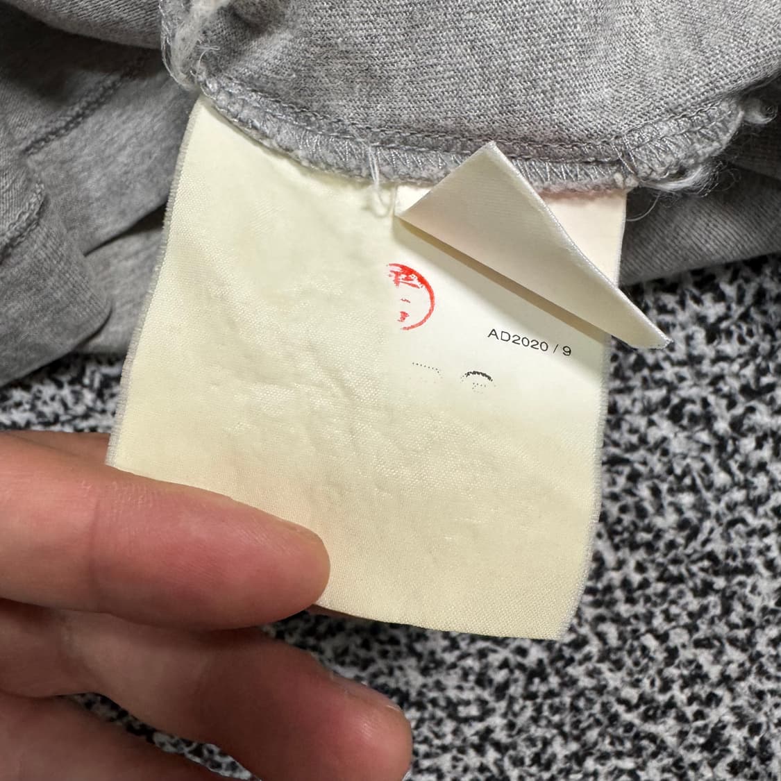 Name : 꼼데가르송 블랙와펜 그레이컬러 반팔티 :)  상품이미지7