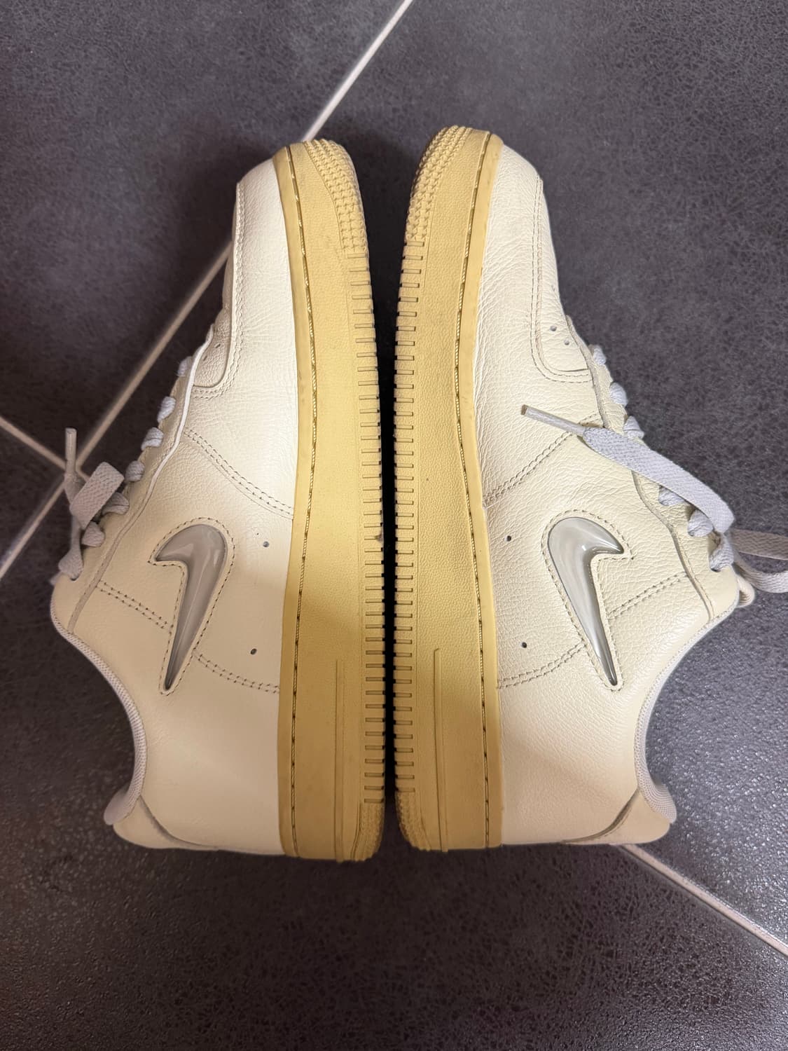 나이키 에어포스 240 상품이미지4