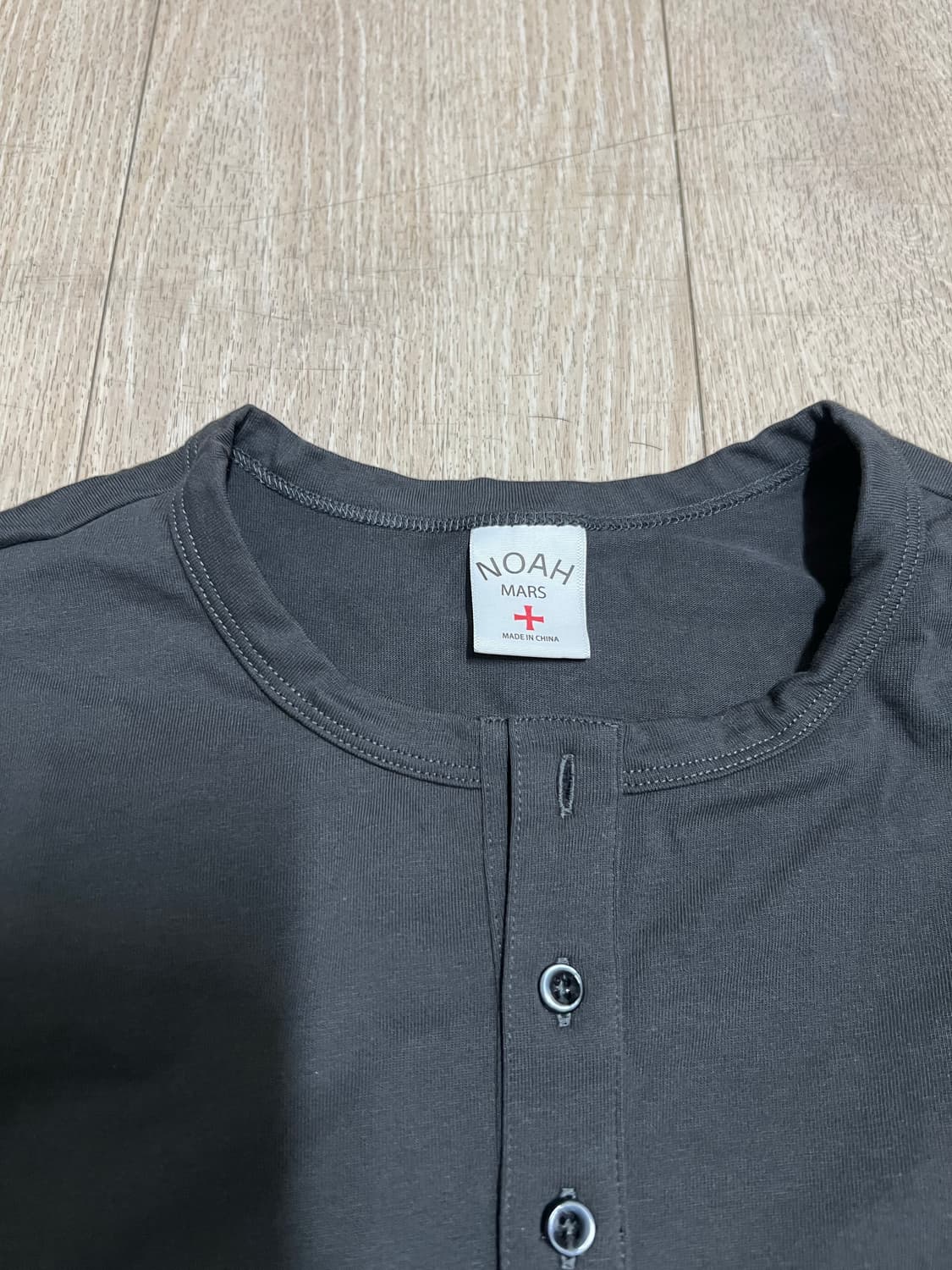 노아 noah 헨리넥 챠콜 L 상품이미지2