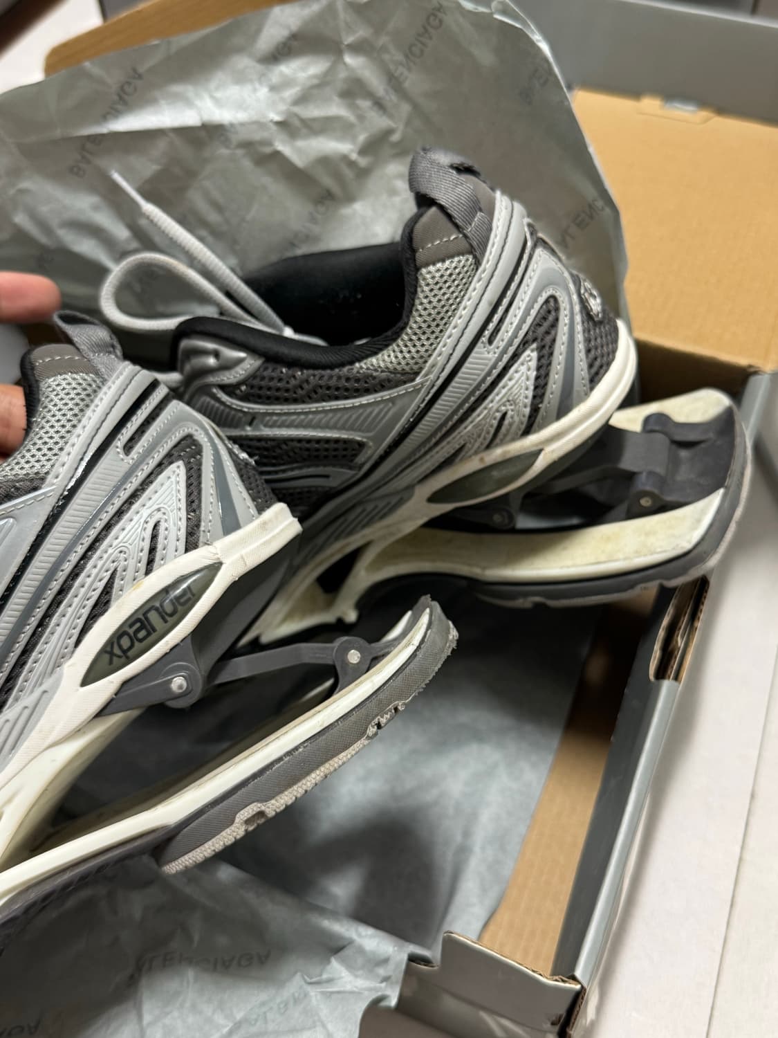 발렌시아가 엑스펜더 43 상품이미지3