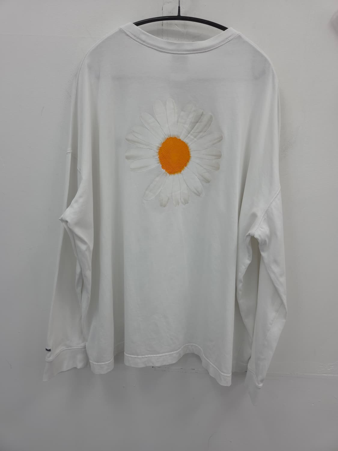 XL 나이키 피스마이너스원 흰색 데이지 프린팅 긴팔 티셔츠 상품이미지1