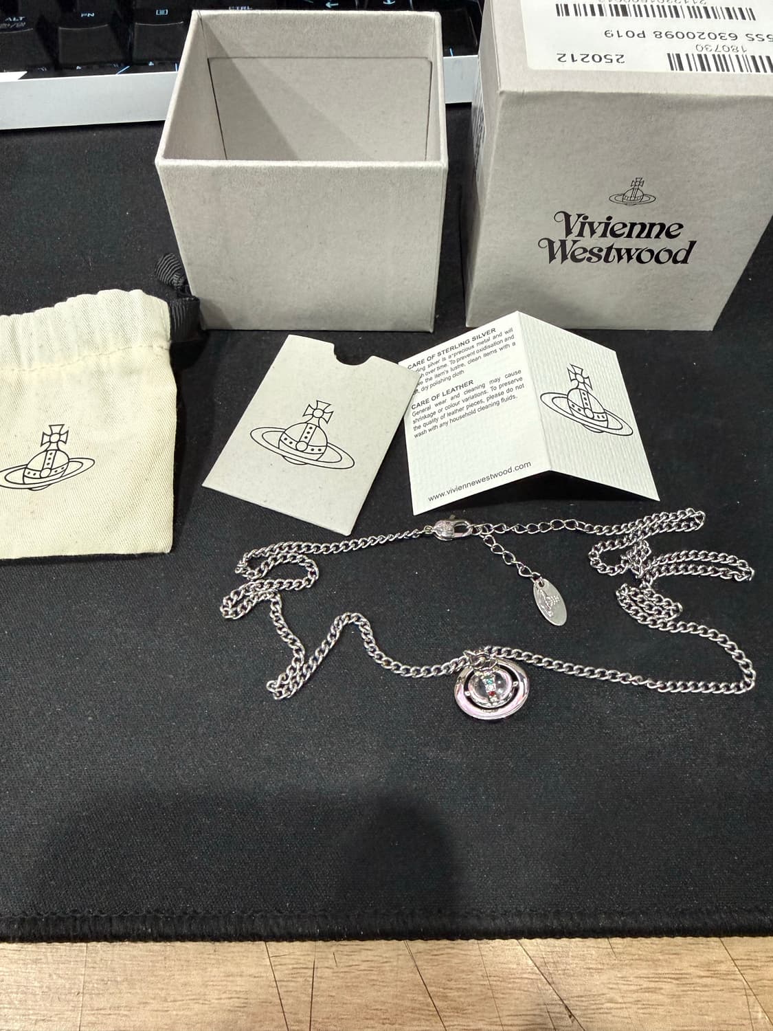 비비안 웨스트우드 orb 목걸이 상품이미지1