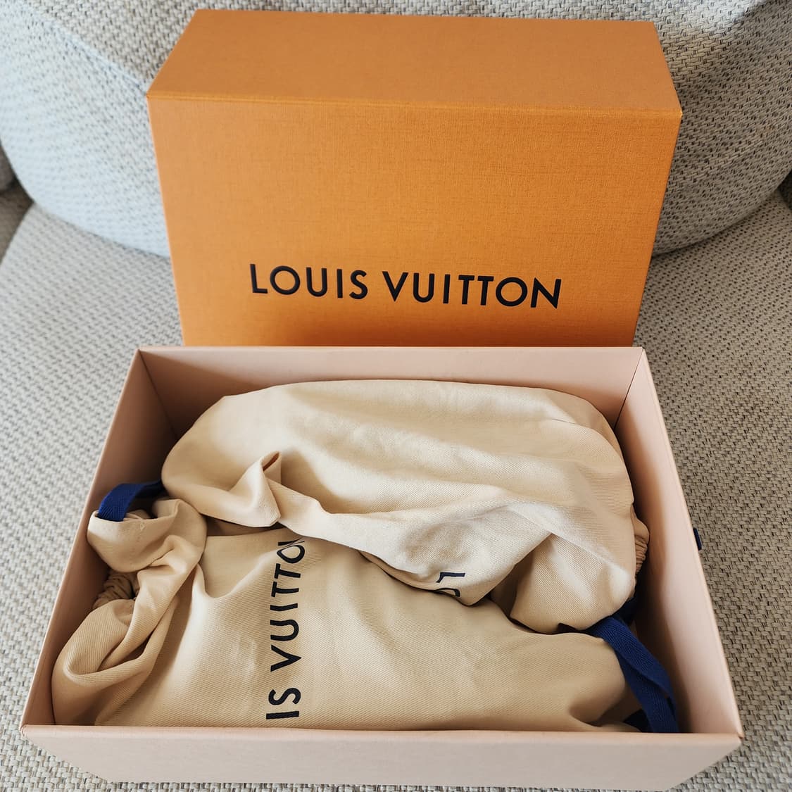 35.5 초민트급 루이비통 LV 런어웨이 키높이 스니커즈 블랙 모노그램 상품이미지10