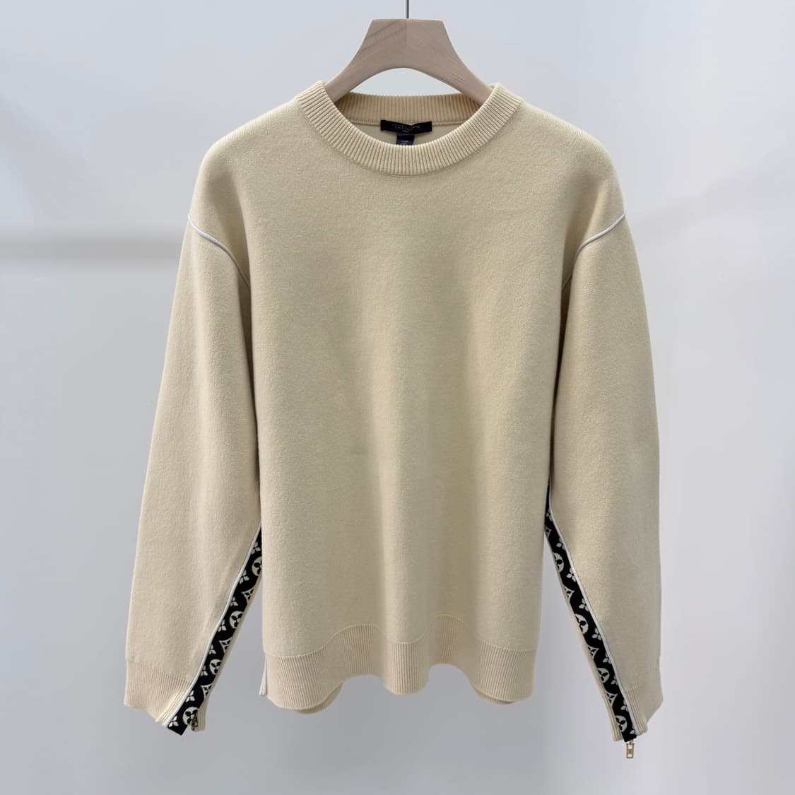 [S급/S] 루이비통 블루 오픈 슬리브 라운지웨어 모노그램 니트 상품이미지1