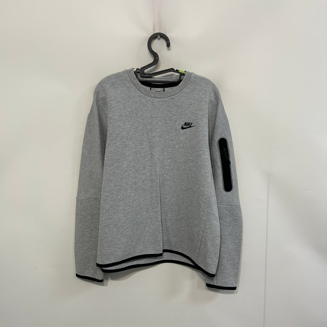 나이키 남성 테크팩 맨투맨 100 상태최상 상품이미지1