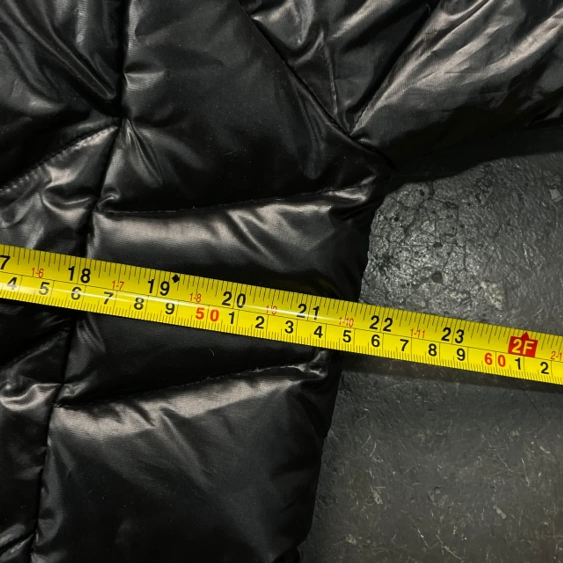 100 블랙야크 유광 경량패딩 상품이미지8