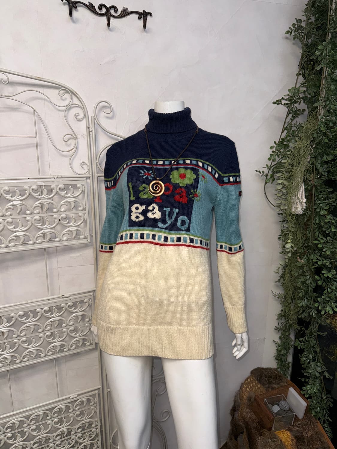 Blue bohemian flower turtle neck knit 상품이미지1