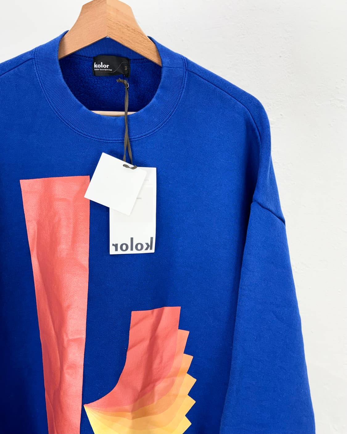 컬러 23aw k 그래픽 풀 오버 그라데이션 스웨트 셔츠 상품이미지3