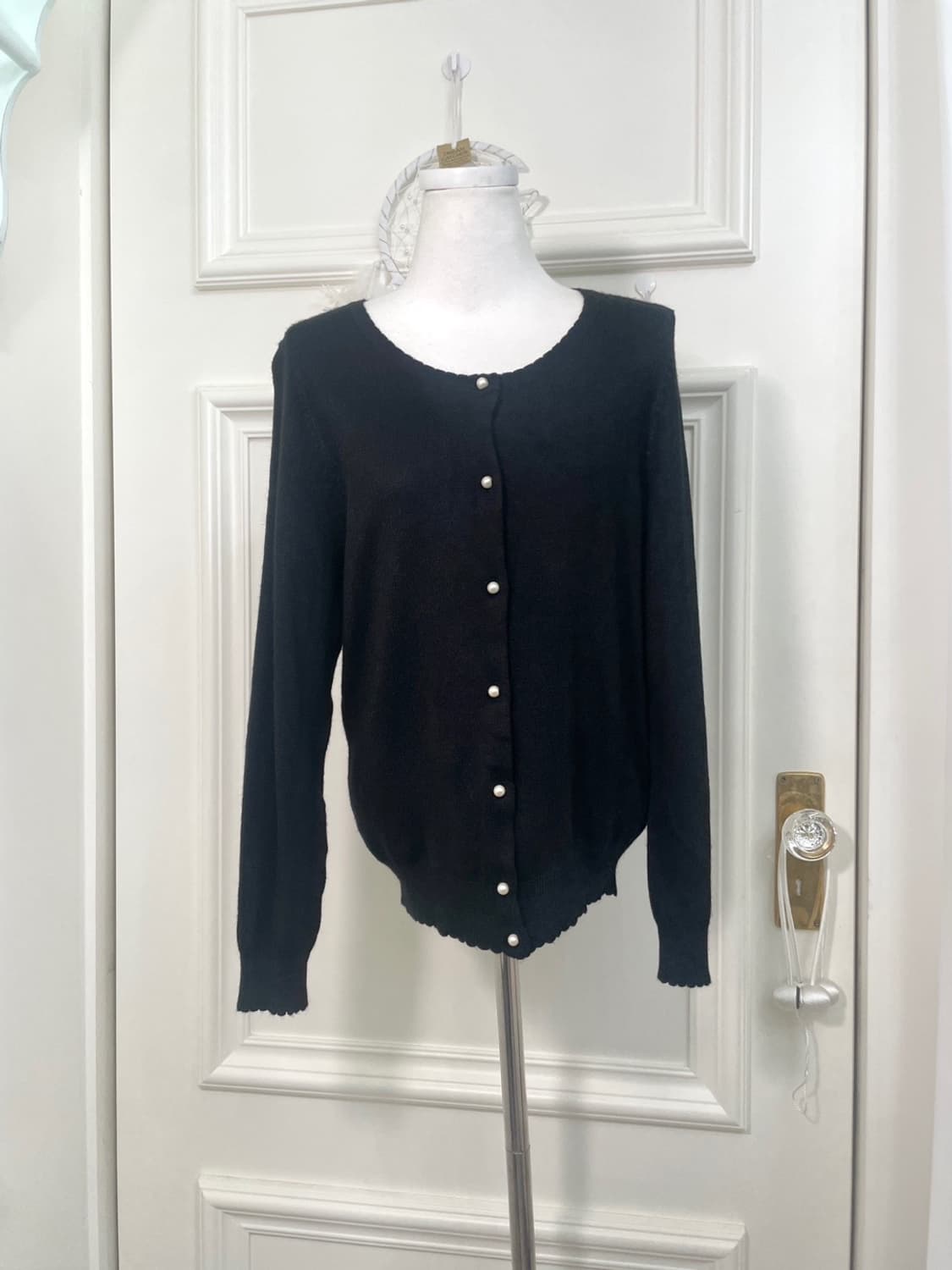 black pearl button basic soft cardigan 상품이미지1