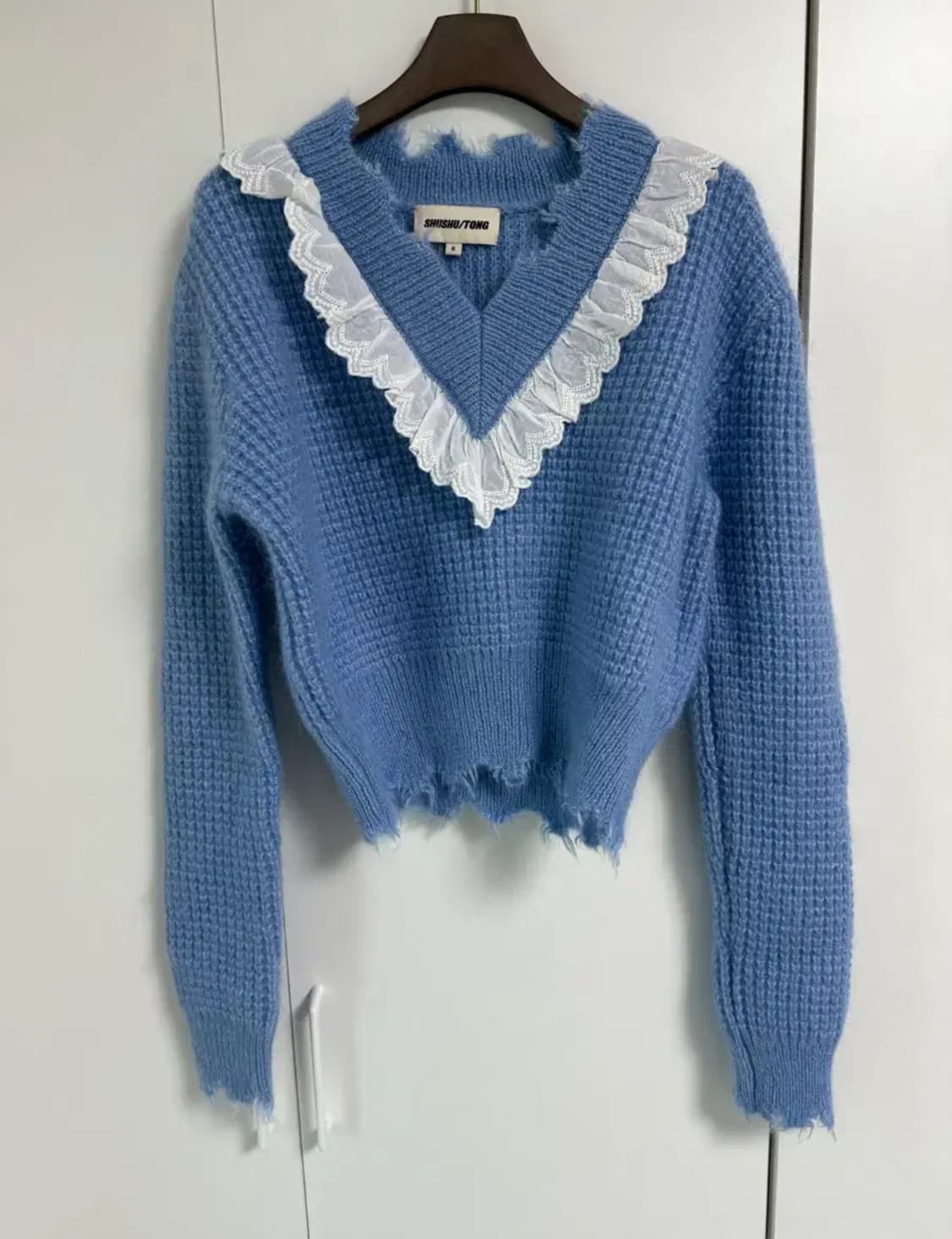 슈슈통 러플 브이넥 니트 상품이미지2