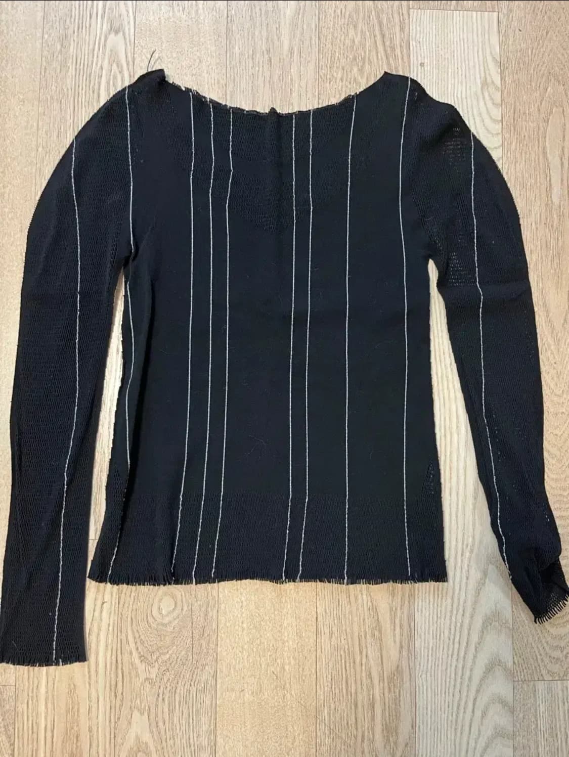 이세이 미야케 긴팔 티셔츠 상품이미지1