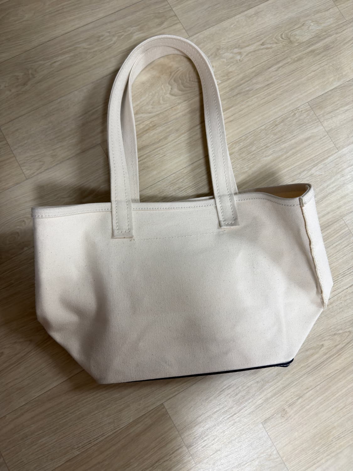 컬렉트 피시스 토트백 상품이미지2