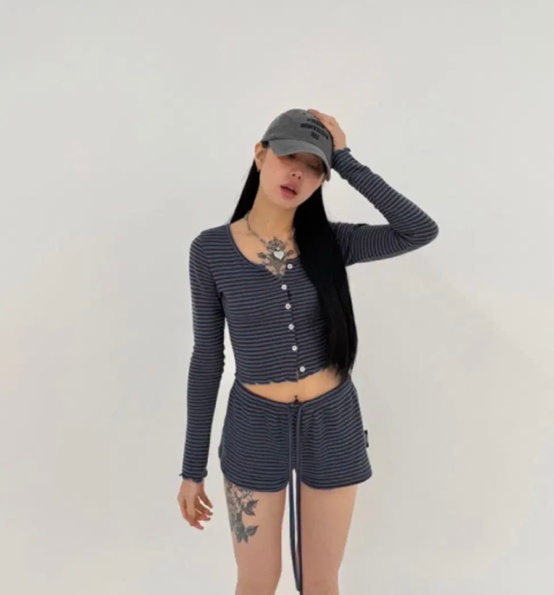 더미스테리어스호텔 스트라이프 단추 가디건 상품이미지2