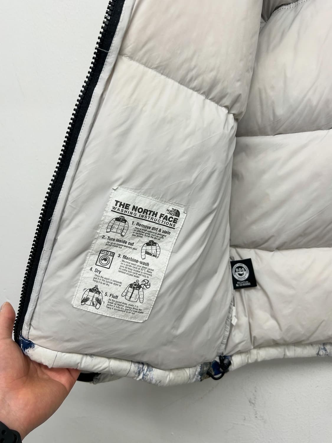 노스페이스 눕시 지구 패턴 패딩 상품이미지3