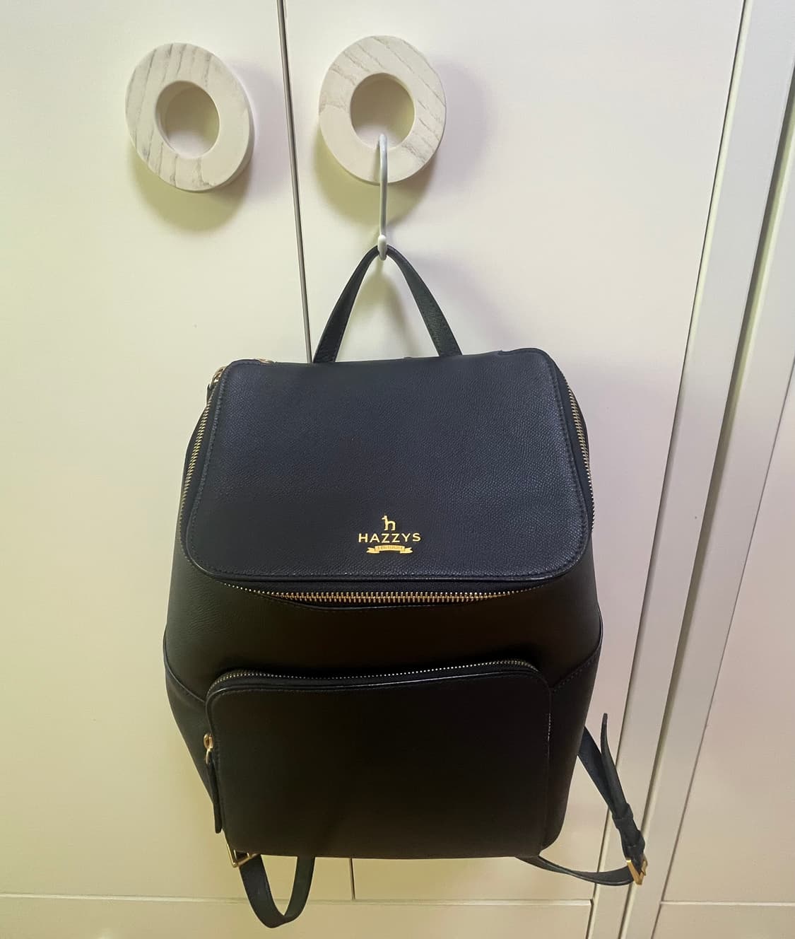 헤지스 블랙 백팩 상품이미지1