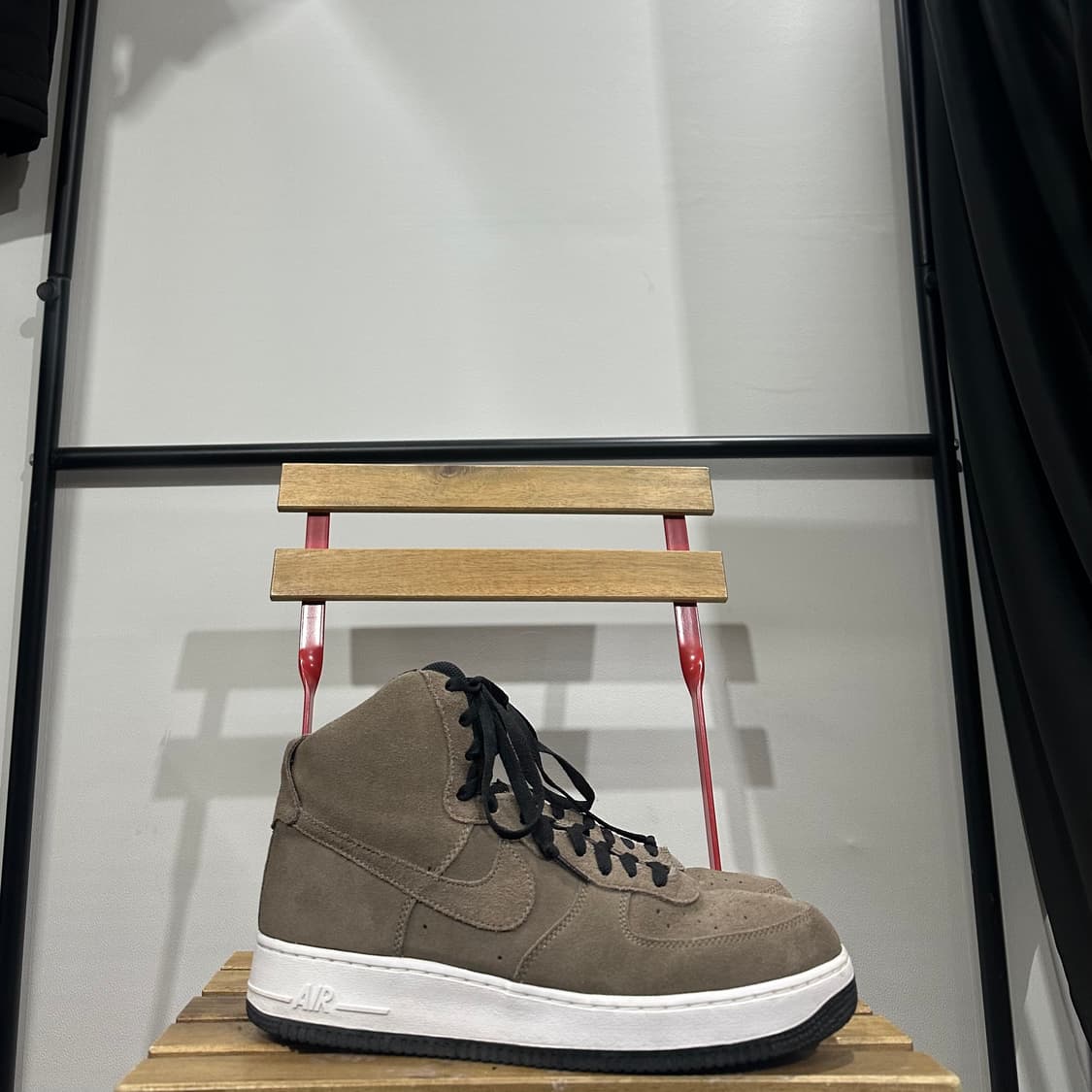 300) 나이키 운동화 남성 남자 신발 에어포스 07 하이 머쉬룸 상품이미지1