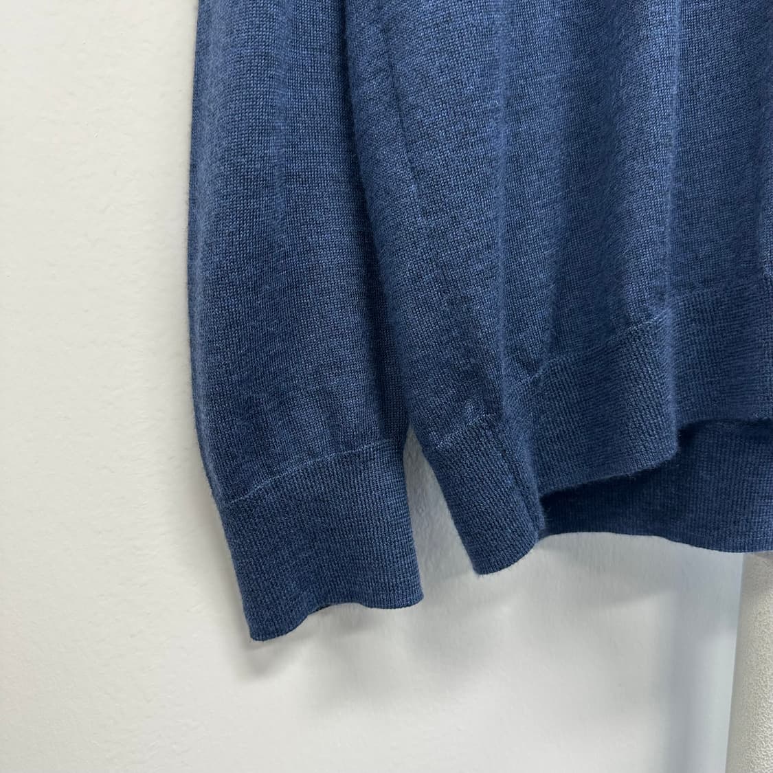 폴로 로고 워셔블 메리노울 브이넥 니트 상품이미지4