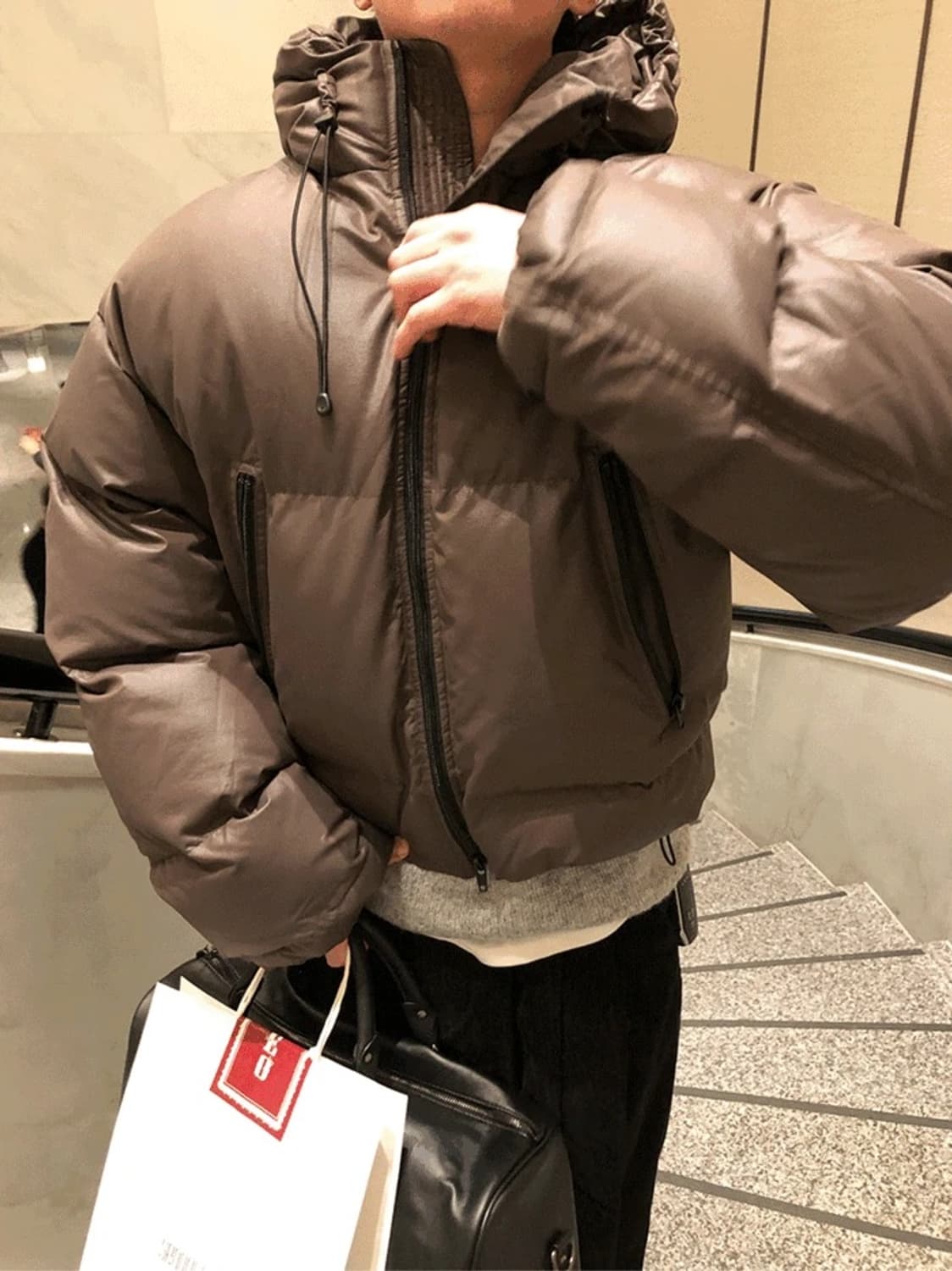 유먼트 패딩 블랙 미착용 상품이미지1