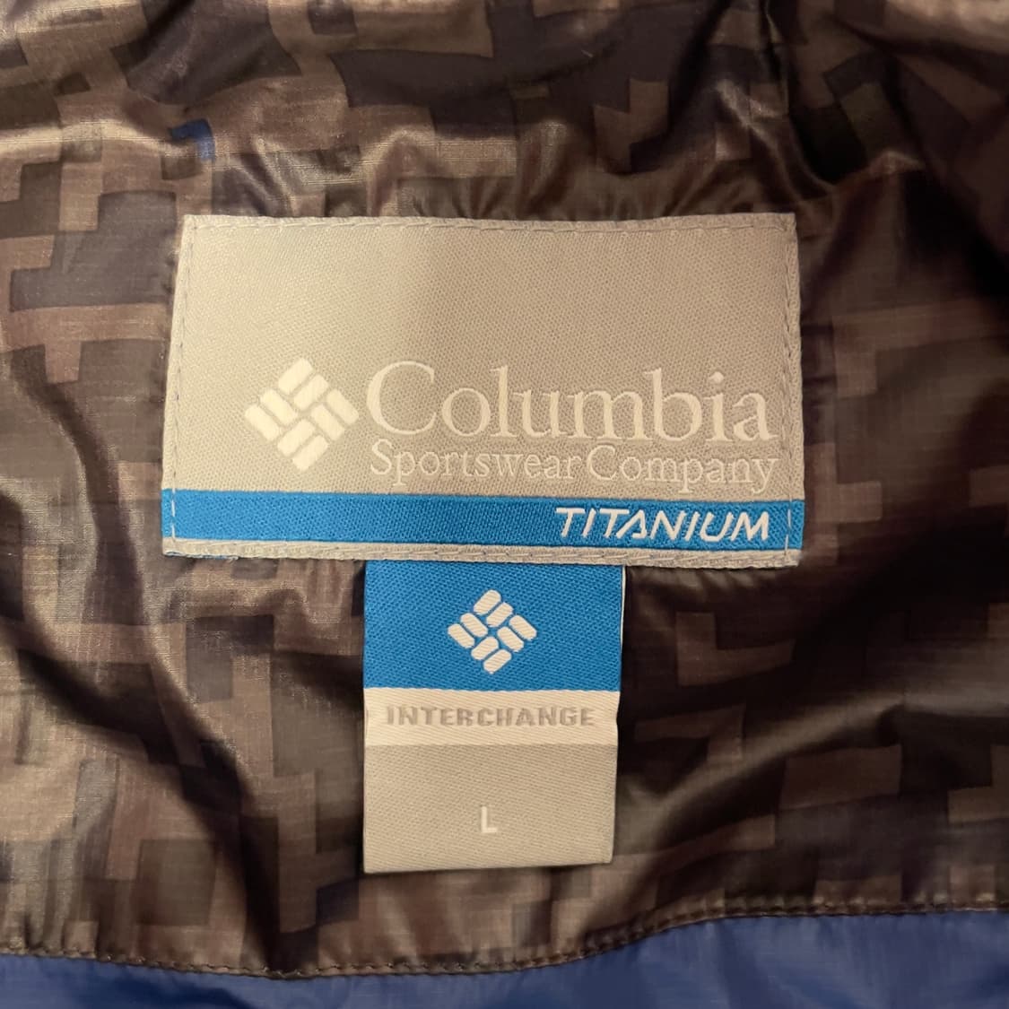 컬럼비아 디지털 카모 구스다운 경량 패딩   상품이미지5