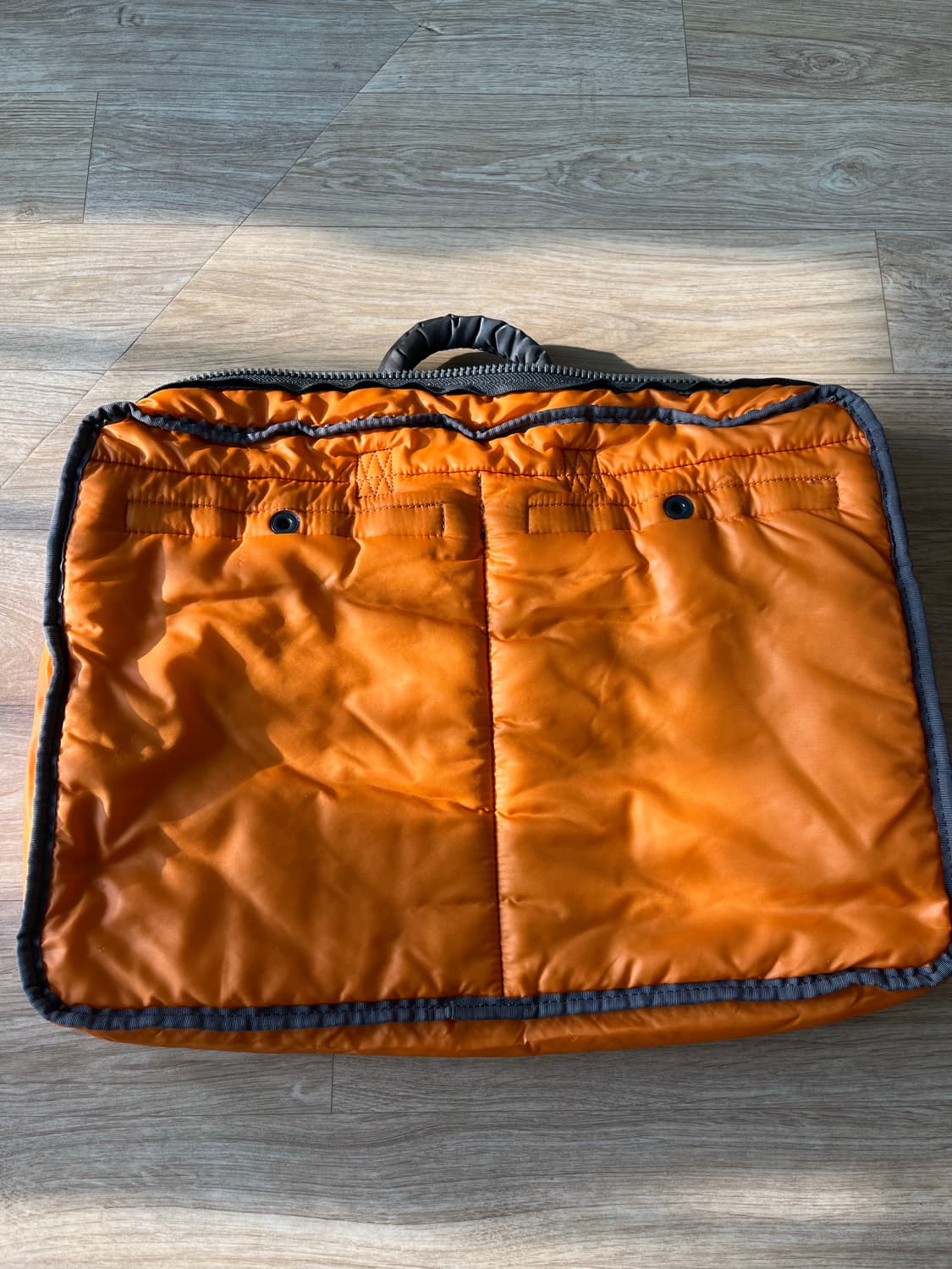 요시다 포터 탱커 2way 브리프케이스 실버 그레이 622-79311 상품이미지4