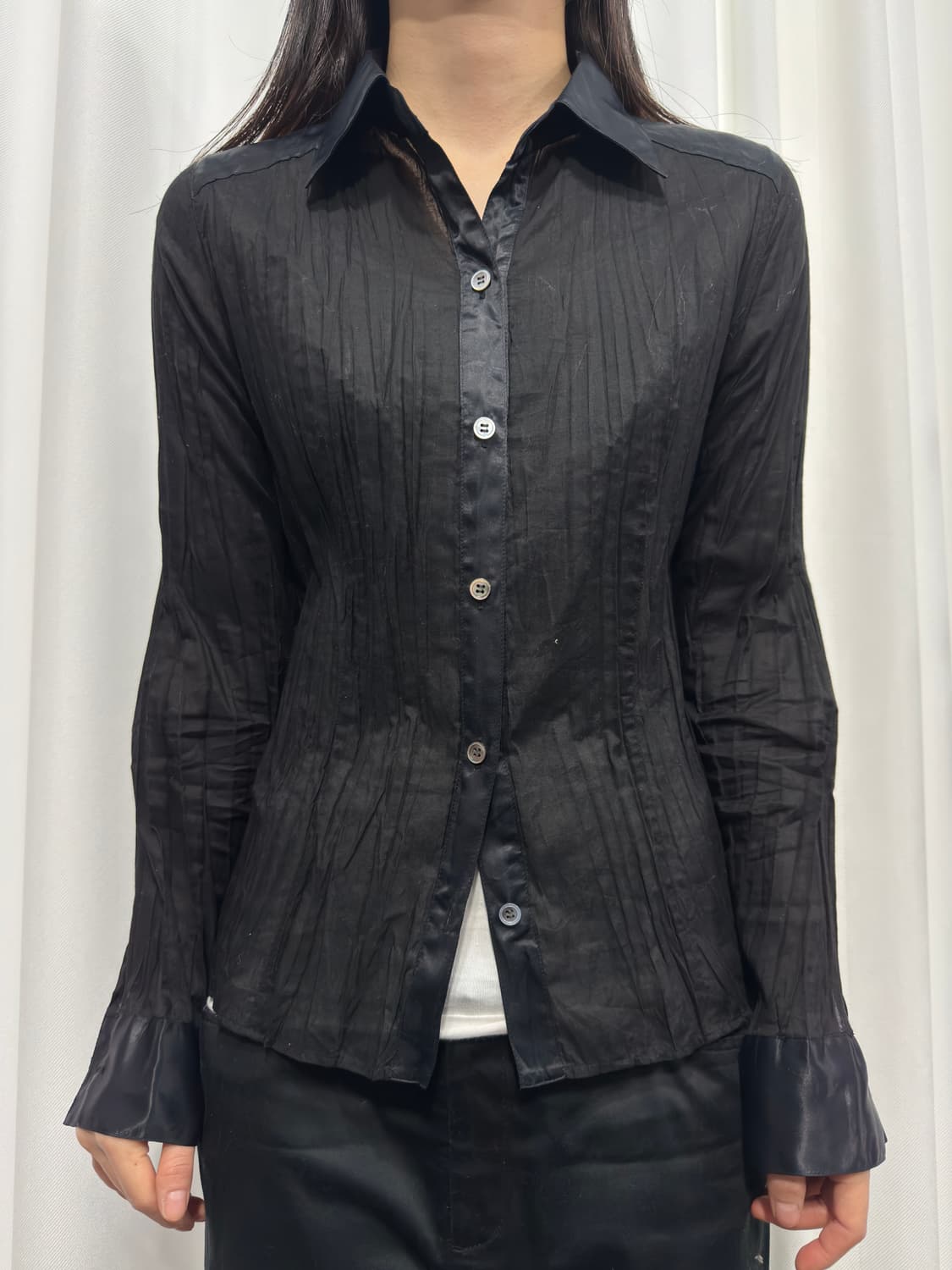 black pleats wrinkle shirt 상품이미지1