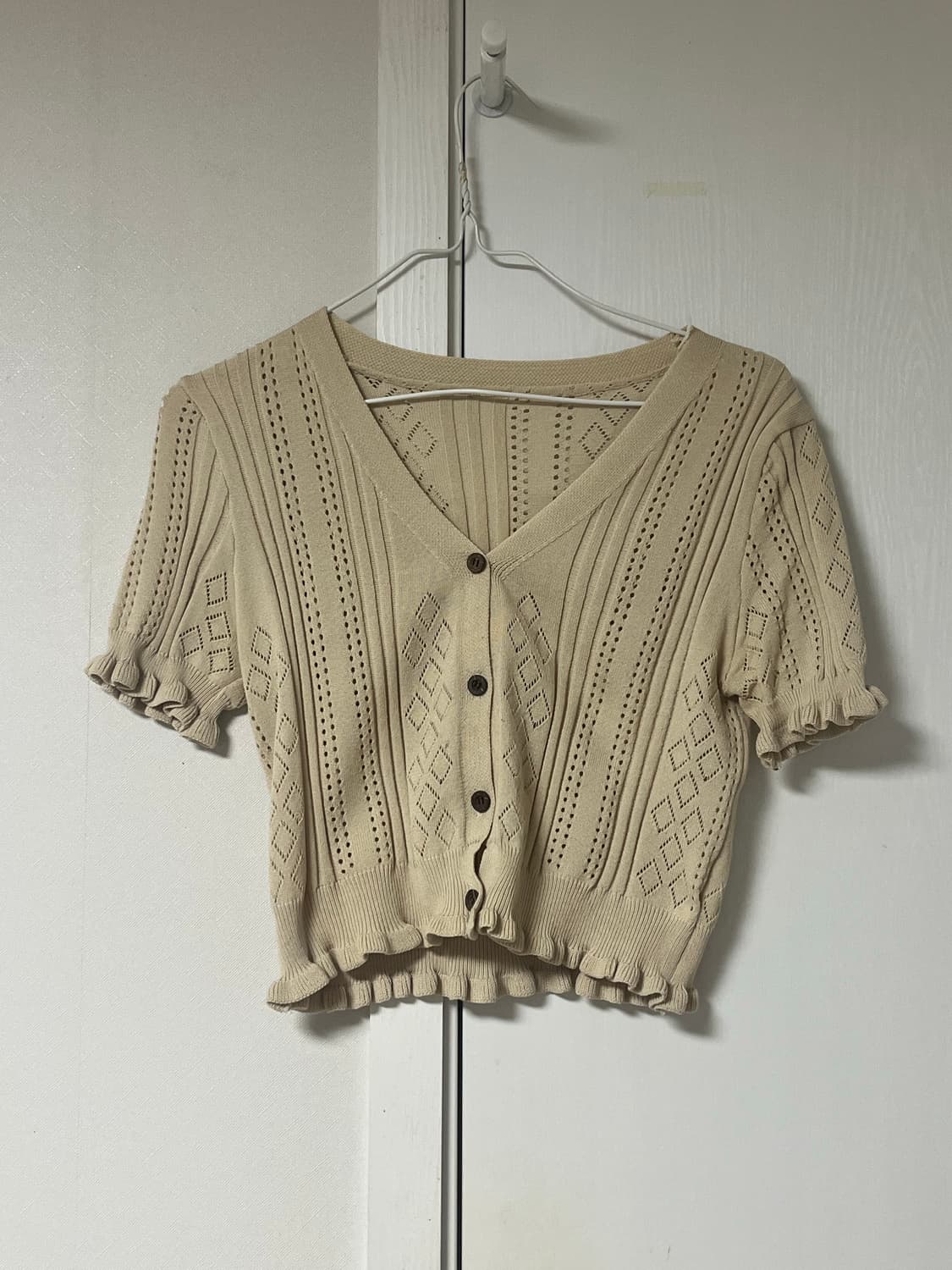 베이지 크롭가디건 상품이미지1