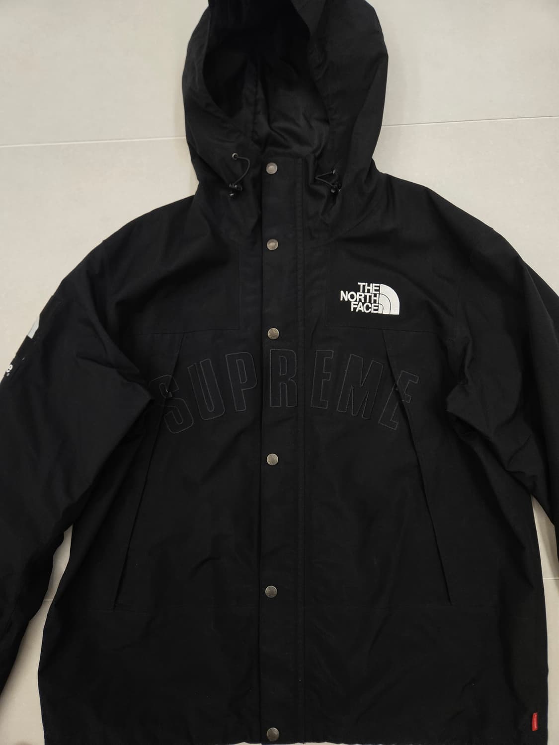 (L)슈프림x노스페이스 19ss 아크로고 바람막이 상품이미지2