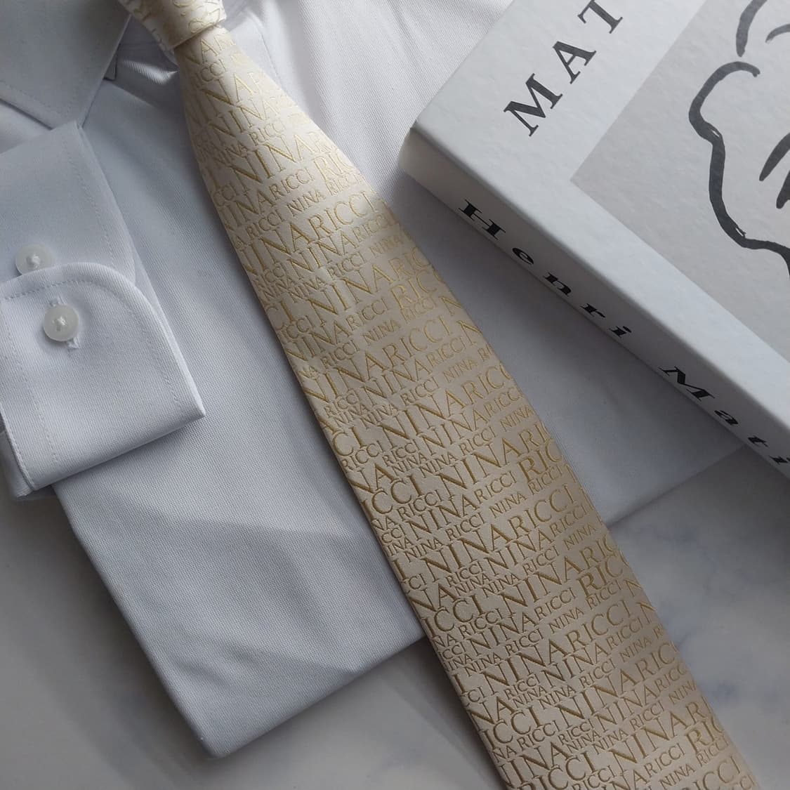 니나리치 실크 아이보리 로고 자수 넥타이 9.1cm A+등급 K1442
 상품이미지8
