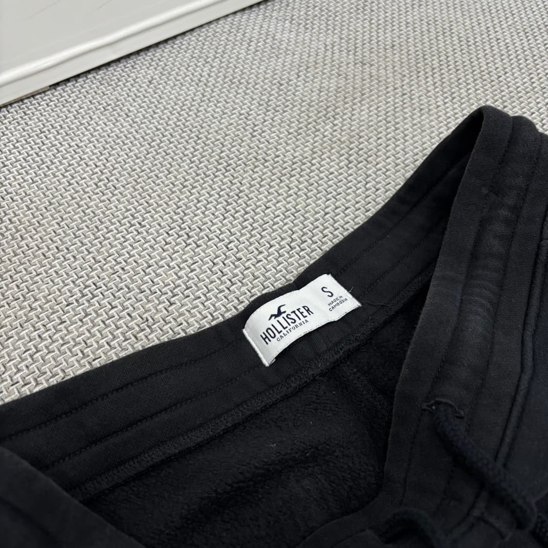 Hollister Y2K 트레이닝 팬츠 상품이미지4