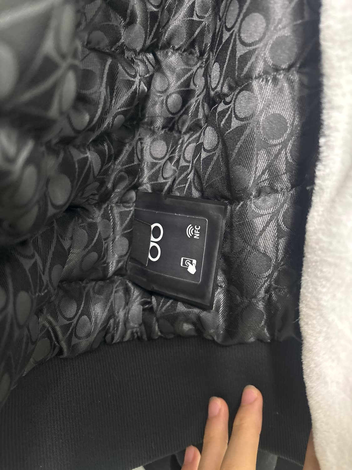 무스너클 버니스웨터 M사이즈 새상품 상품이미지5