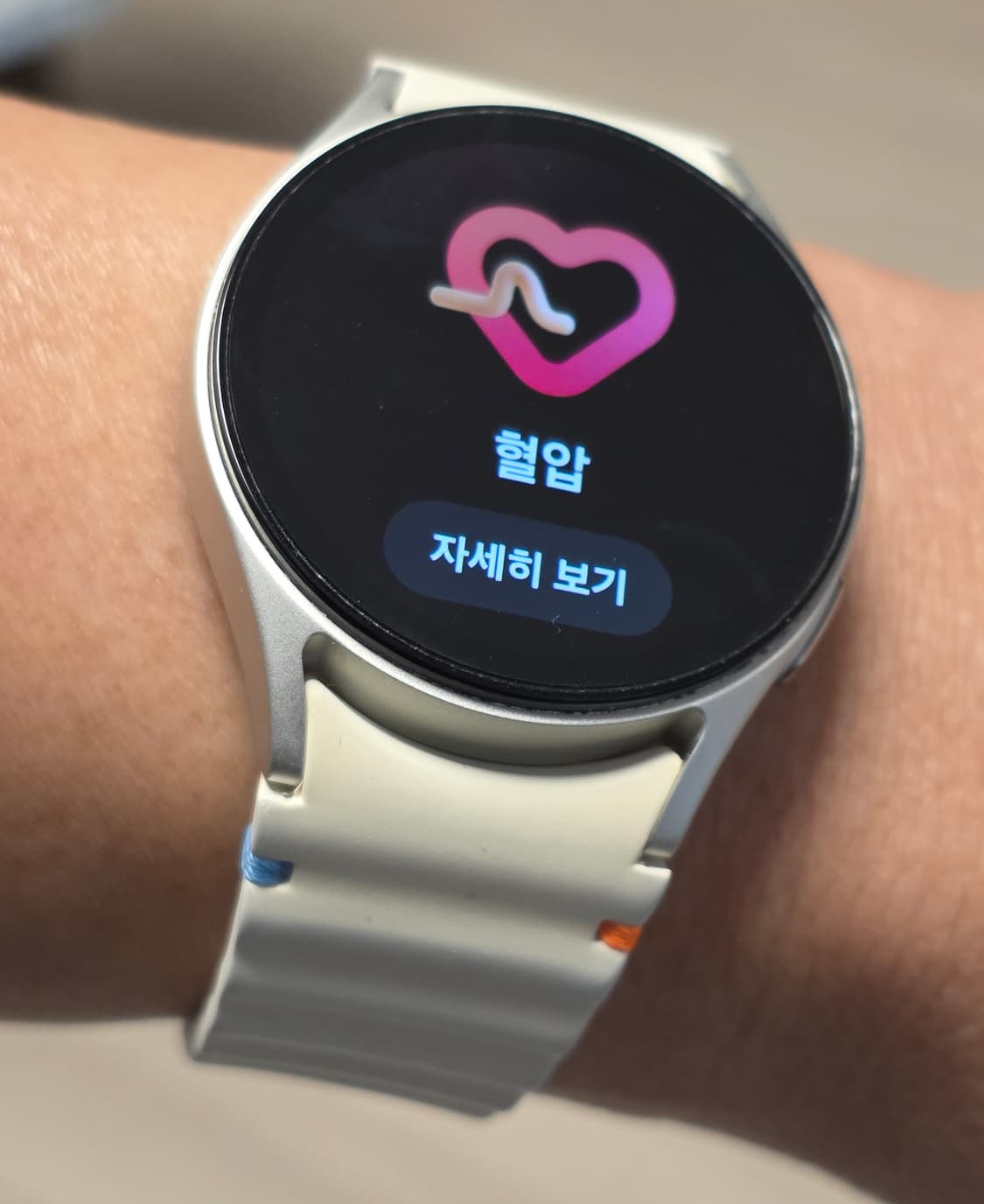 갤럭시워치7 SM-L305N 40mm 실버 크림 정상해지 SKt LTE 상품이미지5