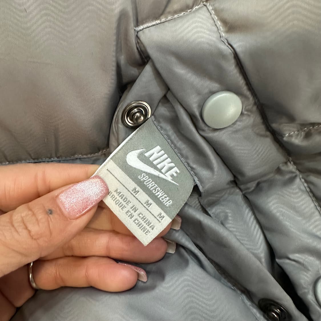 나이키 550 하이브리드 리버서블 다운 패딩M 상품이미지3