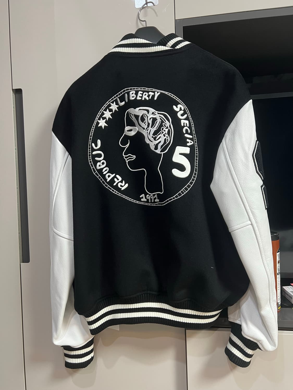 STU hank 행크 바시티 자켓 블랙 M 상품이미지2