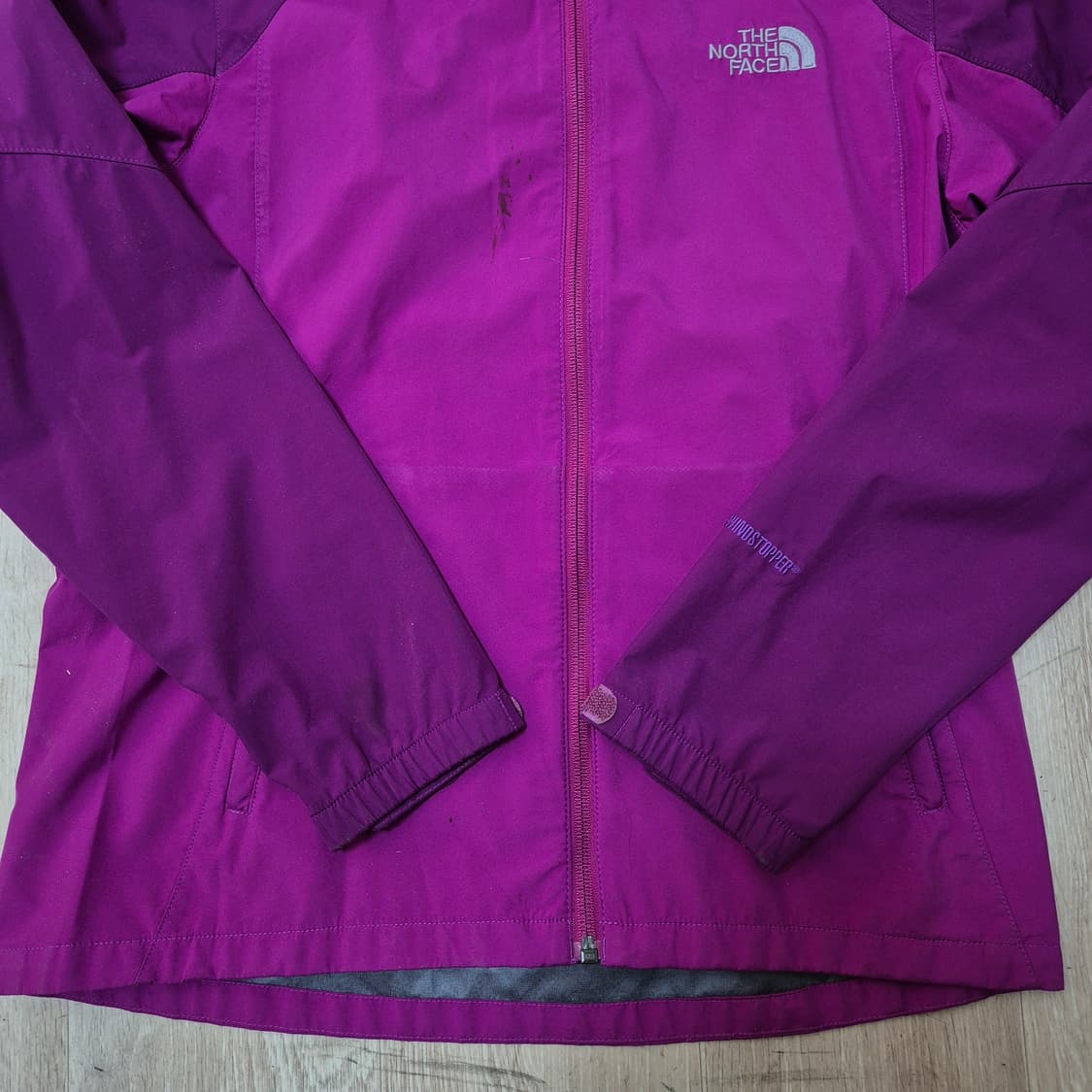노스페이스 여성 윈드스토퍼 후드 바람막이 자켓 L(90) 상품이미지3